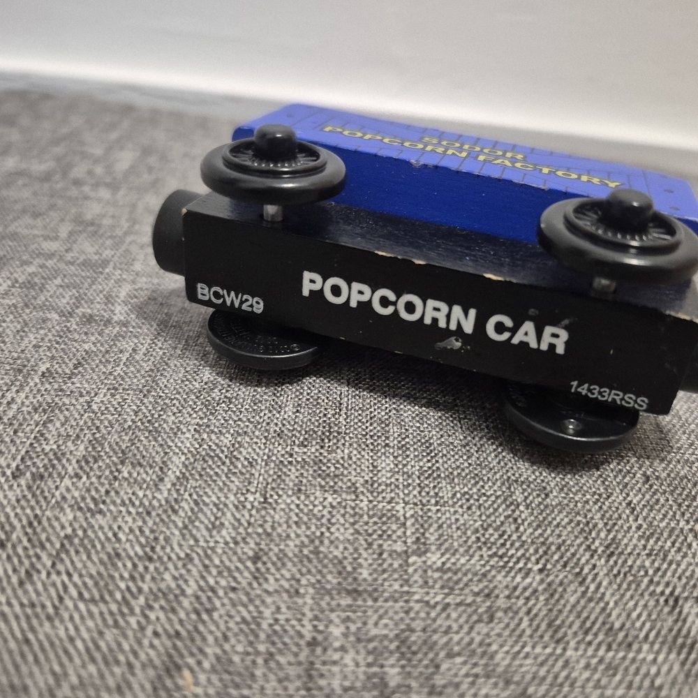 Thomas & Friends Wooden Railway Sodor Popcorn Factory cargo car - Picture 4 of 4